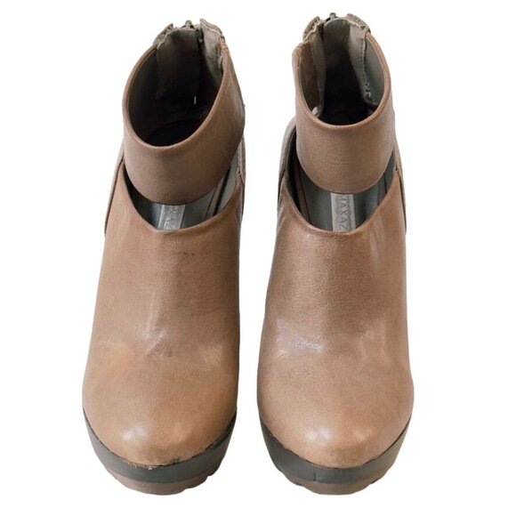 BCBG Runway Beige Leather Cutout Wedge Ankle Booties Back Zipper Size 8 - Picture 10 of 10